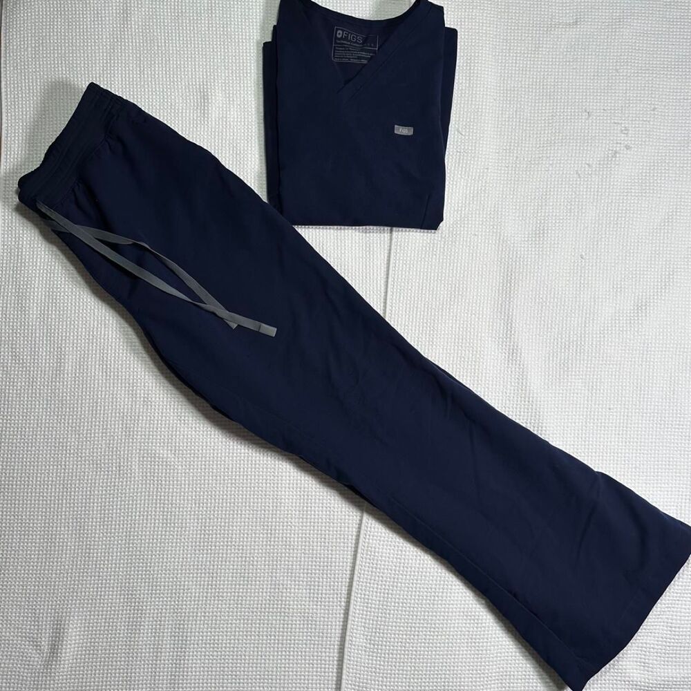 Figs Women's Navy Scrub Set Wide Leg Size Large PO 8043